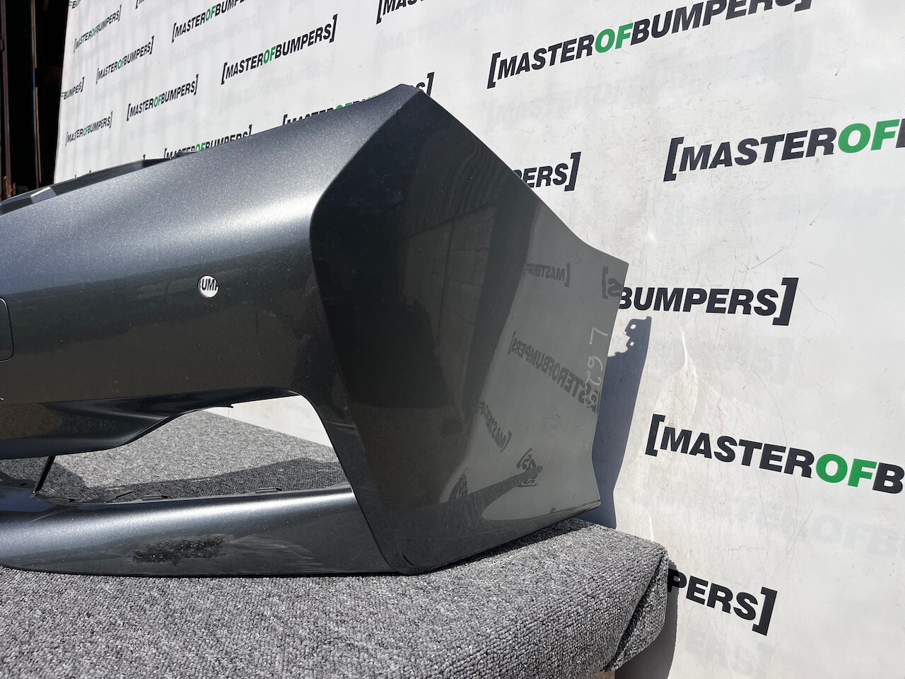 Nissan Leaf Tekna N-connecta Mk2 2017-2022 Front Bumper 4 Pdc Genuine [l629]