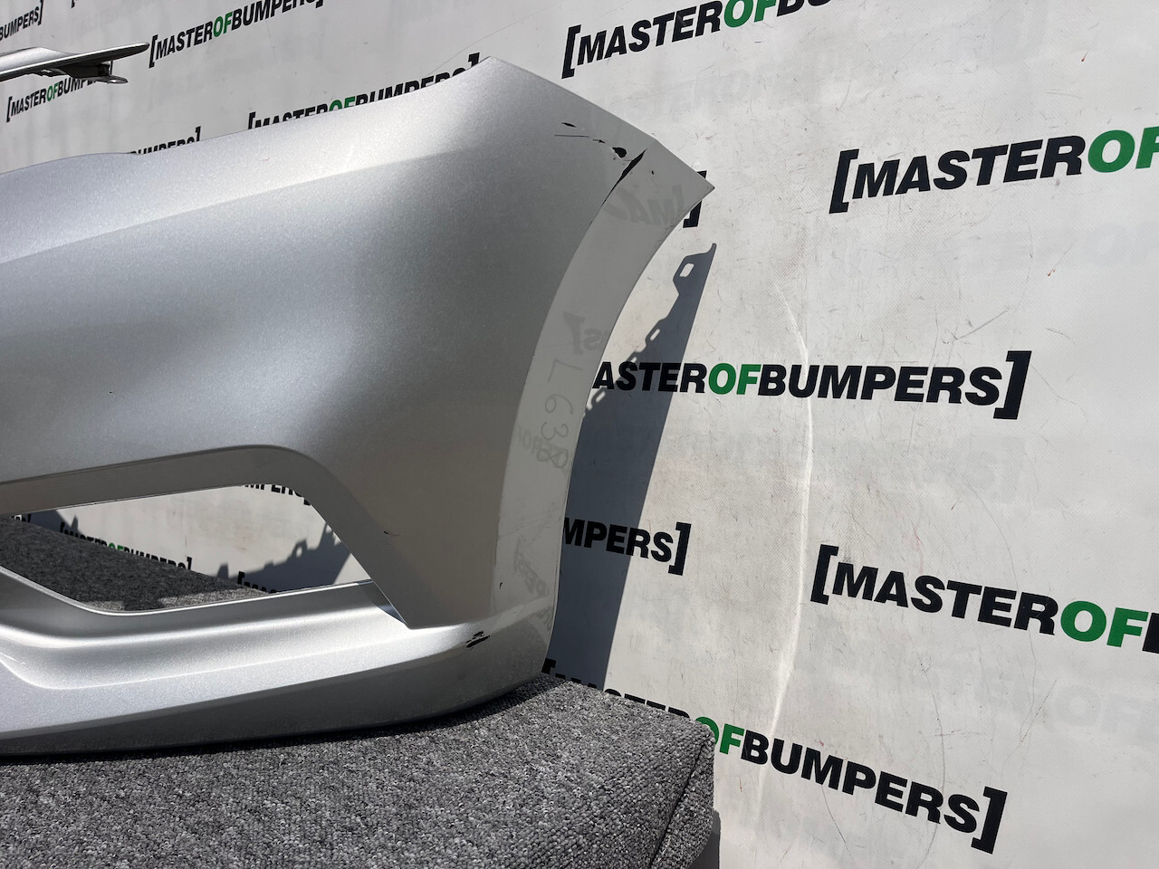 Nissan Micra Tekna Acenta K14 Hatchback 2017-2022 Front Bumper Genuine [l638]