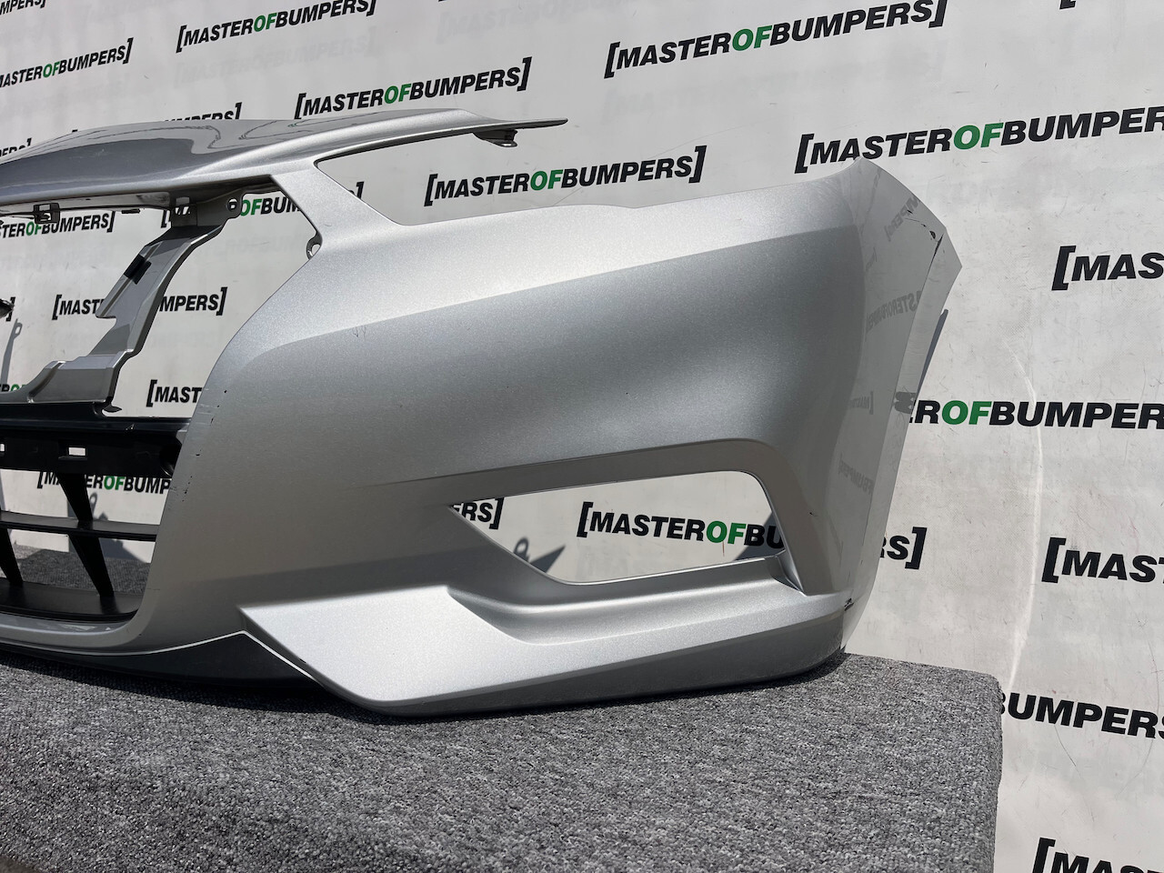 Nissan Micra Tekna Acenta K14 Hatchback 2017-2022 Front Bumper Genuine [l638]