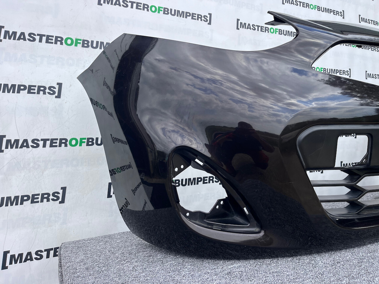 Nissan Micra Tekna Sport K13 Hatchback Lift 2014-2016 Front Bumper Genuine L633]