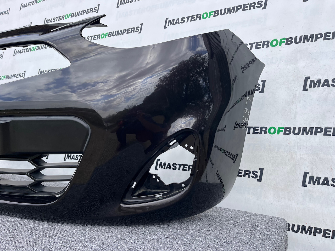 Nissan Micra Tekna Sport K13 Hatchback Lift 2014-2016 Front Bumper Genuine L633]