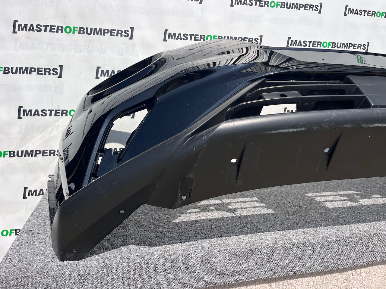 Nissan Juke Tekna N-connecta Mk2 2019 - 2024 Front Bumper 4 Pdc Genuine [l656]