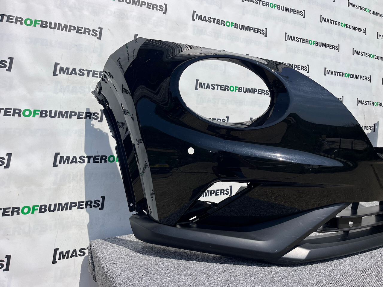 Nissan Juke Tekna N-connecta Mk2 2019 - 2024 Front Bumper 4 Pdc Genuine [l656]