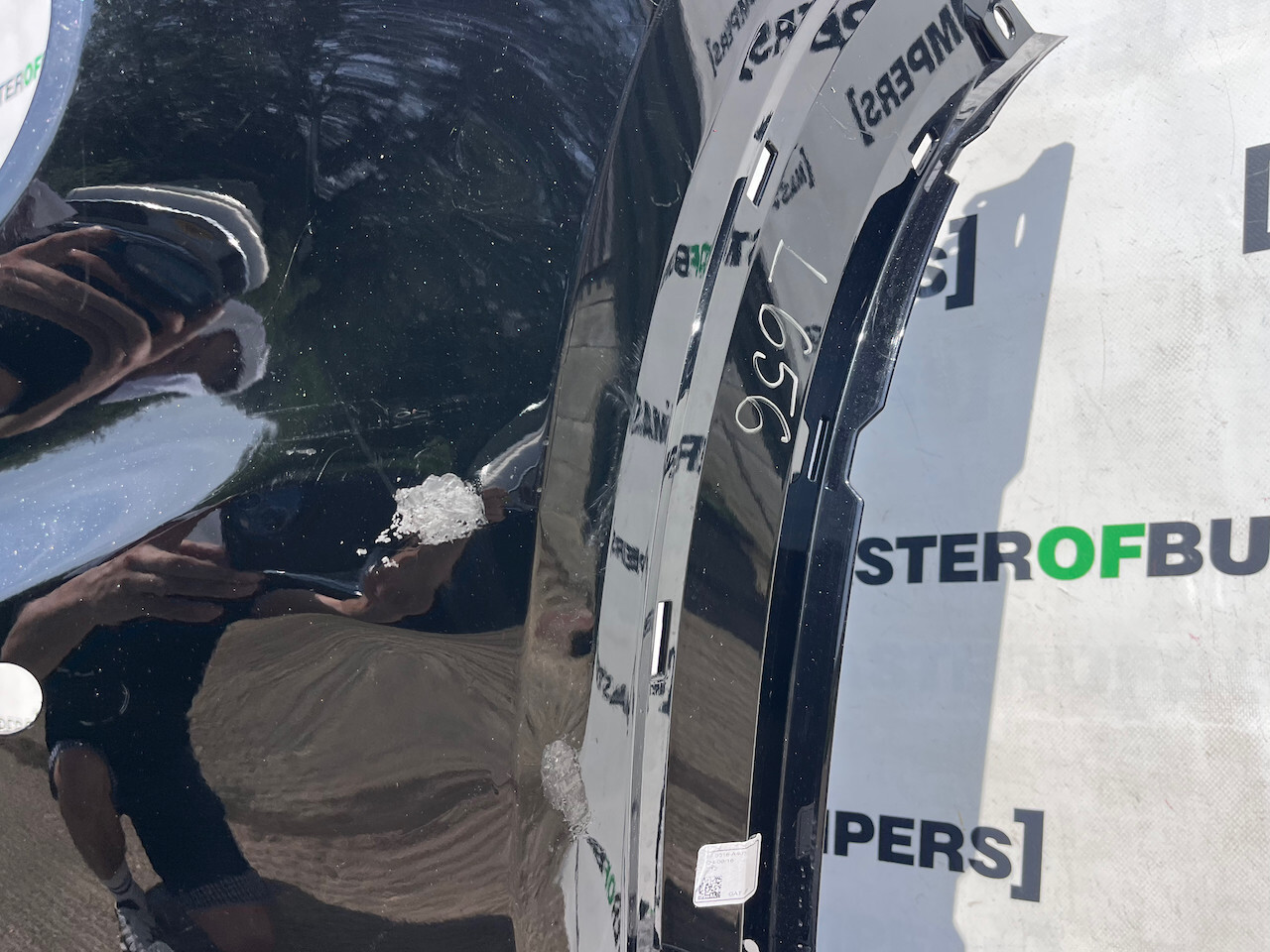 Nissan Juke Tekna N-connecta Mk2 2019 - 2024 Front Bumper 4 Pdc Genuine [l656]