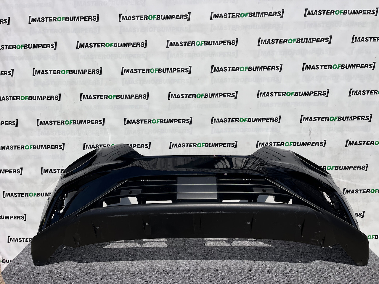 Nissan Juke Tekna N-connecta Mk2 2019 - 2024 Front Bumper 4 Pdc Genuine [l656]