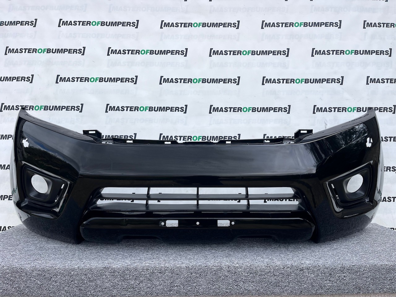 Nissan Navara Tekna Pick Up Mk4 2016-2021 Front Bumper + Jets Genuine [l659]