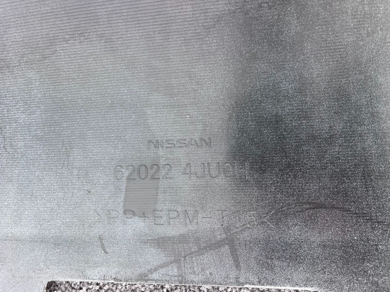 Nissan Navara Mk3 2016-2019 Front Bumper (for Model With Jets) Genuine [l666]