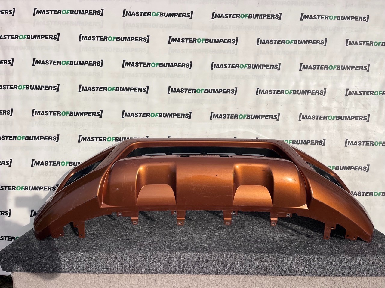 Nissan Navara Mk3 2016-2019 Front Bumper (for Model With Jets) Genuine [l667]