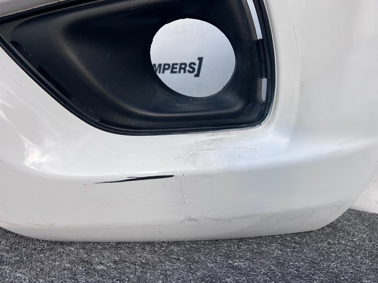 Nissan Navara Mk3 2016-2019 Front Bumper (for Model With Jets) Genuine [l668]