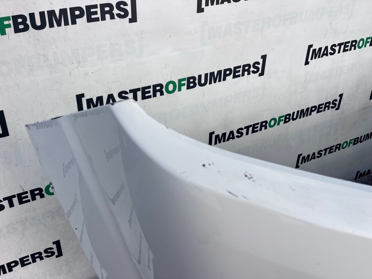 Nissan Navara Mk3 2016-2019 Front Bumper (for Model With Jets) Genuine [l668]