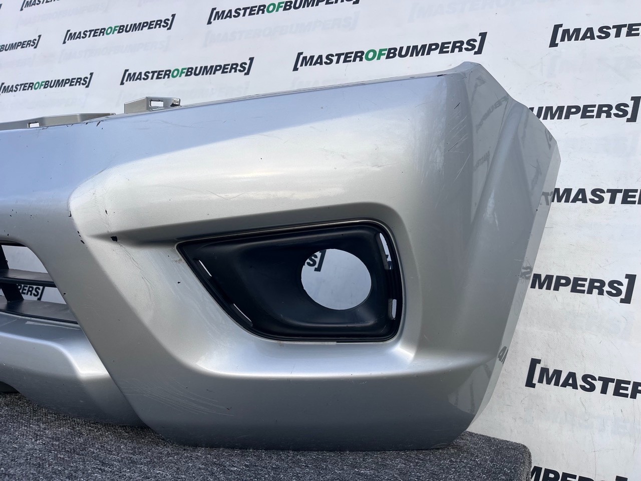 Nissan Navara Mk3 2016-2019 Front Bumper (for Model Without Jets) Genuine [l670]