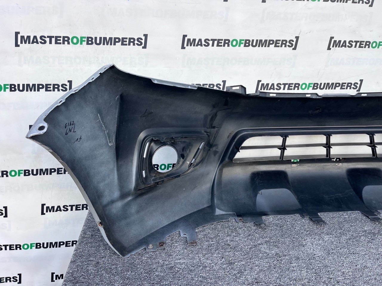 Nissan Navara Mk3 2016-2019 Front Bumper (for Model Without Jets) Genuine [l670]