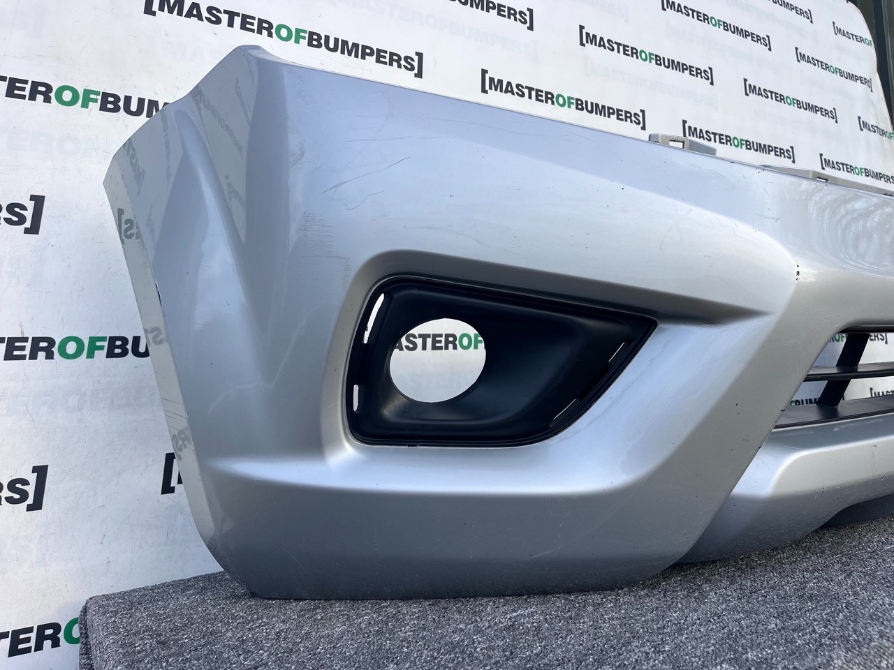 Nissan Navara Mk3 2016-2019 Front Bumper (for Model Without Jets) Genuine [l670]