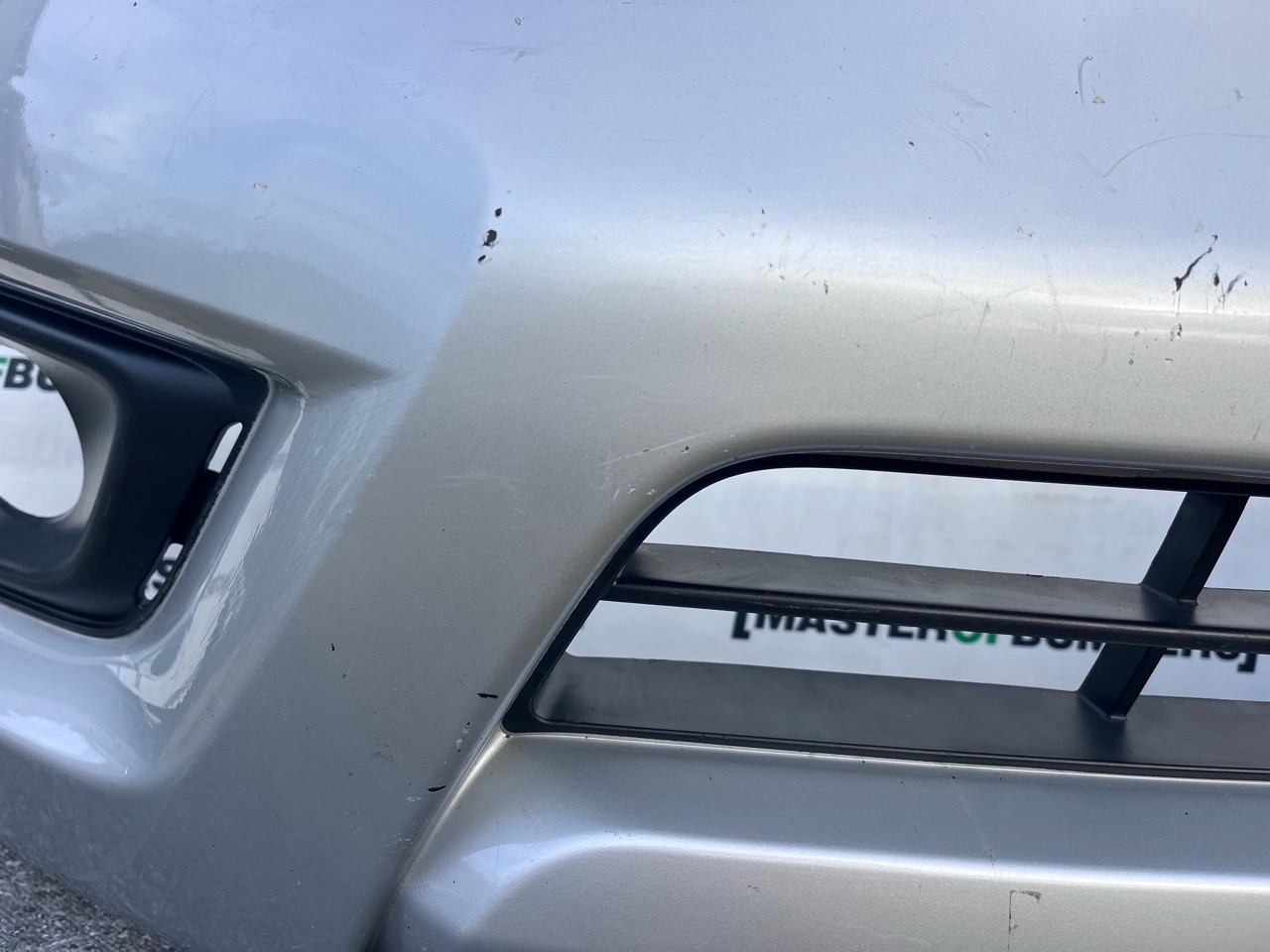 Nissan Navara Mk3 2016-2019 Front Bumper (for Model Without Jets) Genuine [l670]