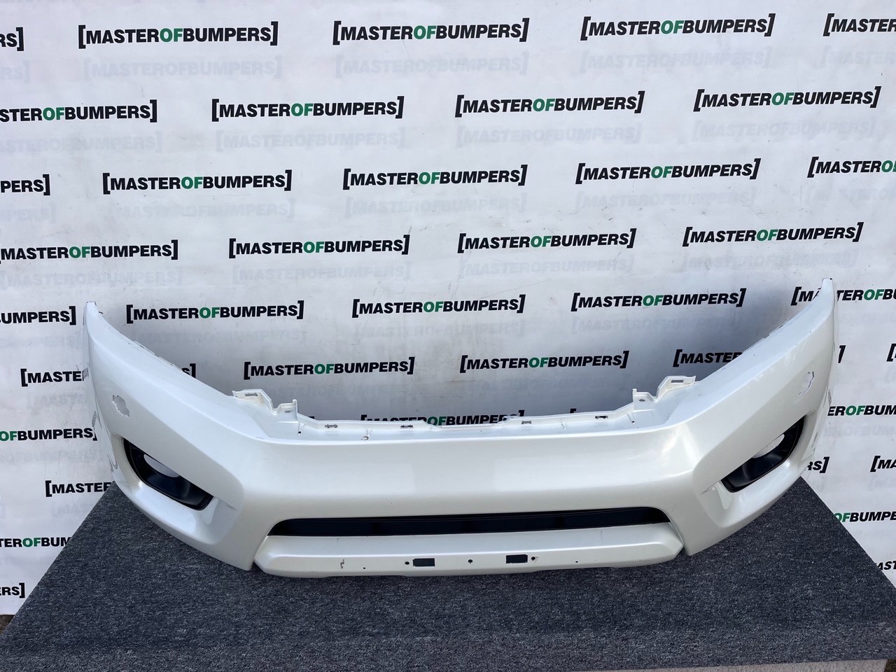 Nissan Navara Mk3 2016-2019 Front Bumper (for Model With Jets) Genuine [l672]