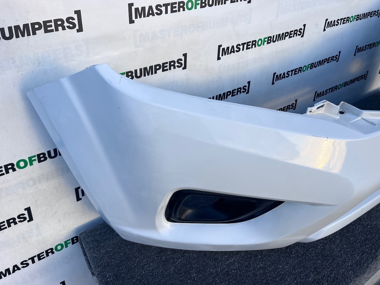 Nissan Navara Tekna Pick Up Mk4 2016-2021 Front Bumper No Jets Genuine [l677]