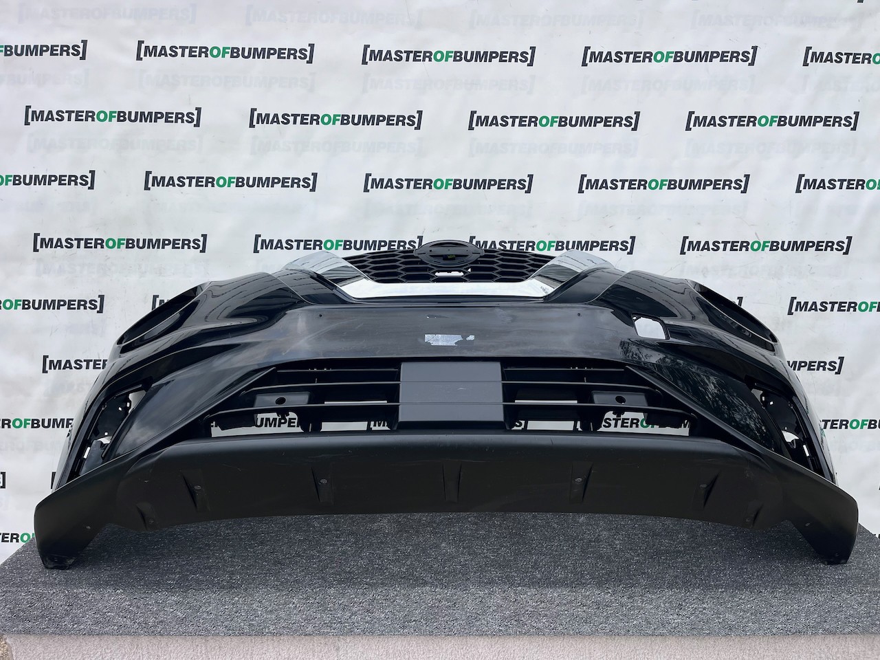 Nissan Juke Acenta Connect Mk2 2019-2025 Front Bumper Black W/lip Genuine [l712]