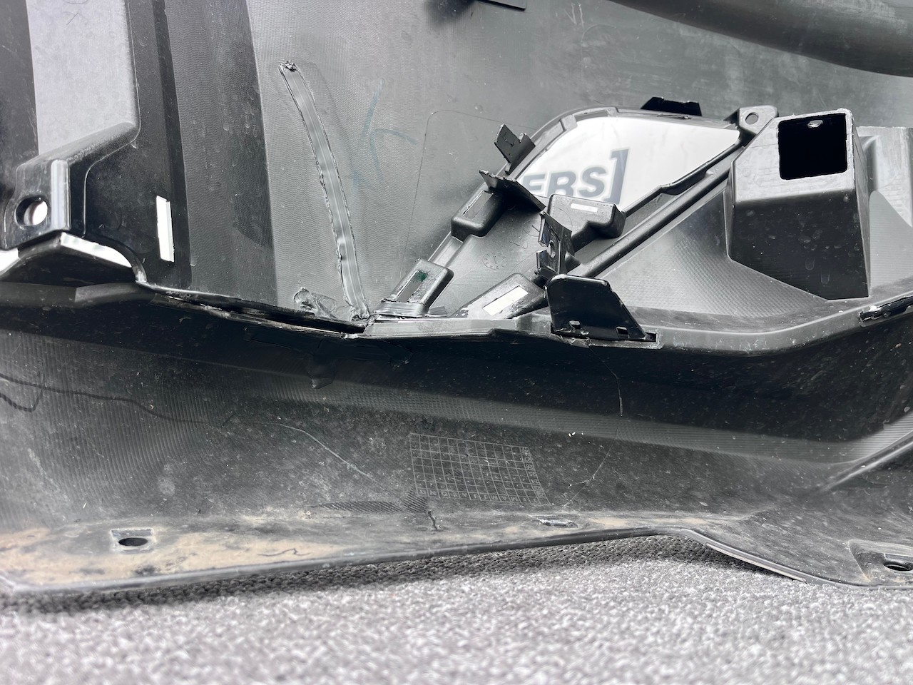 Nissan Juke Acenta Connect Mk2 2019-2025 Front Bumper Black W/lip Genuine [l712]