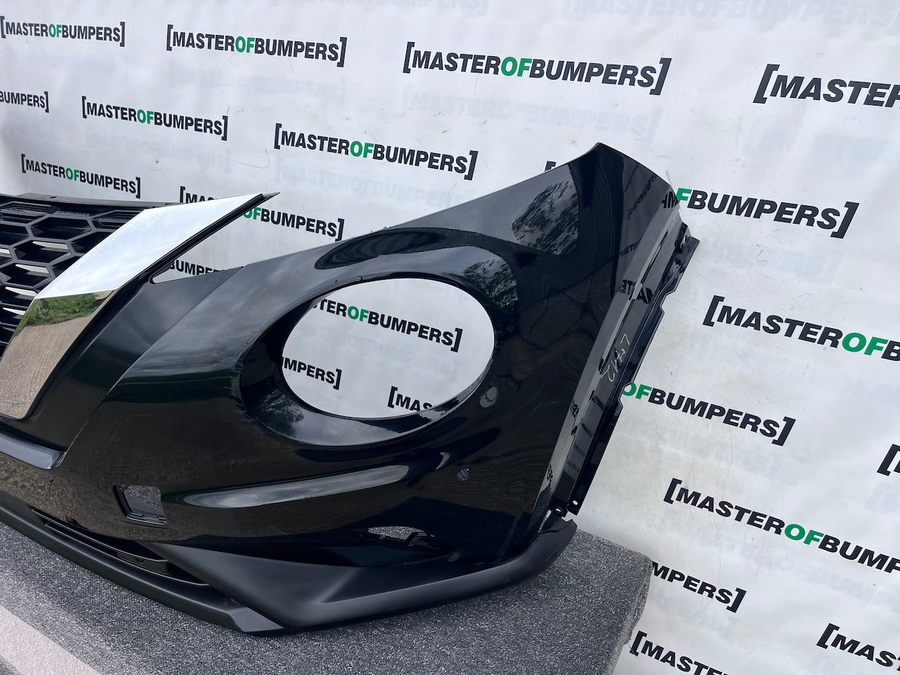 Nissan Juke Acenta Connect Mk2 2019-2025 Front Bumper Black W/lip Genuine [l712]