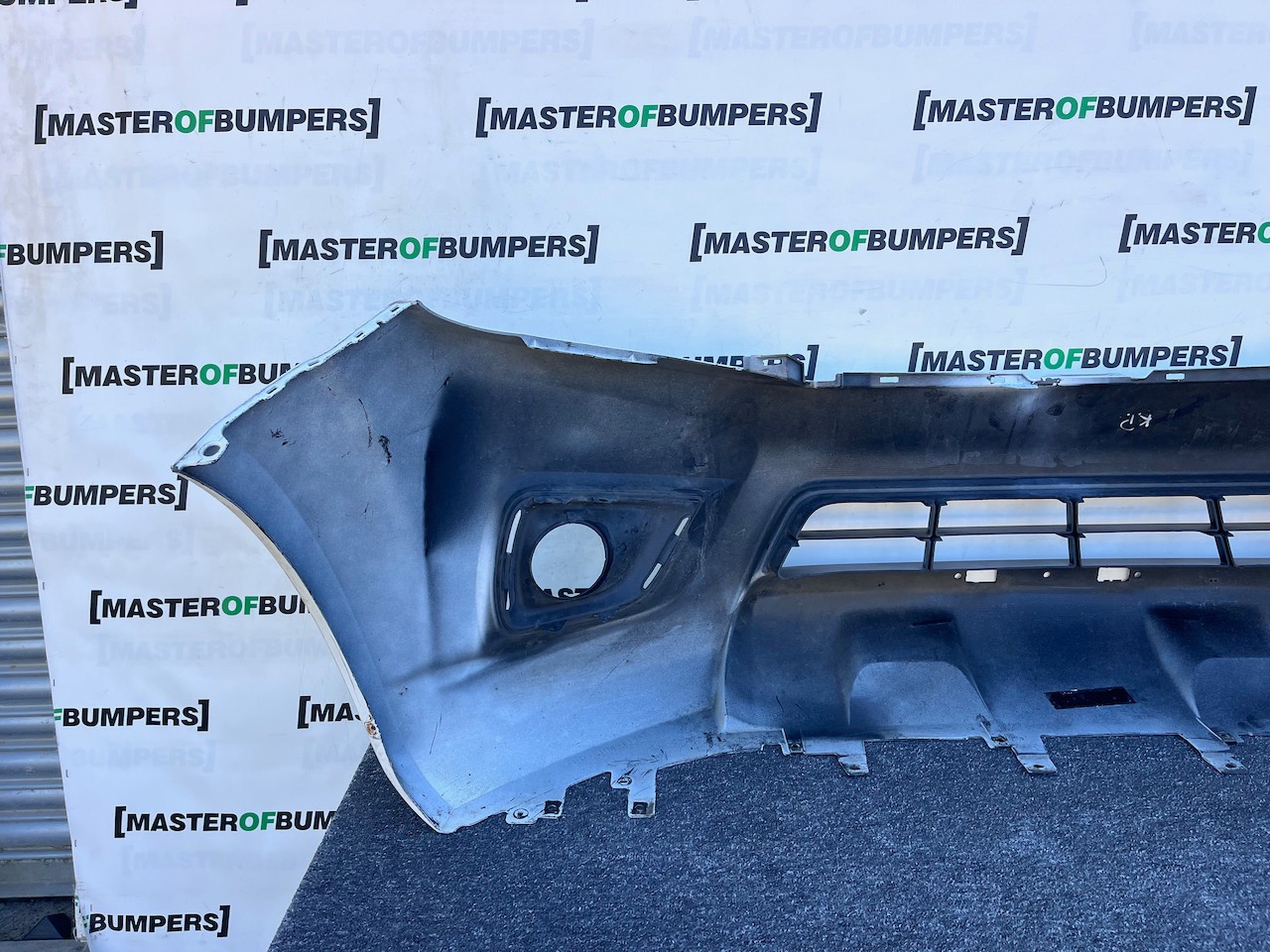 Nissan Navara Tekna Pick Up Mk4 2016-2021 Front Bumper No Jets Genuine [l719]