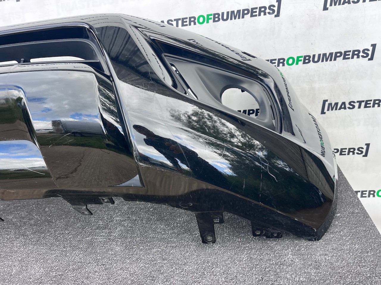Nissan Navara Tekna Pick Up Mk4 2016-2021 Front Bumper Jets Genuine [l724]