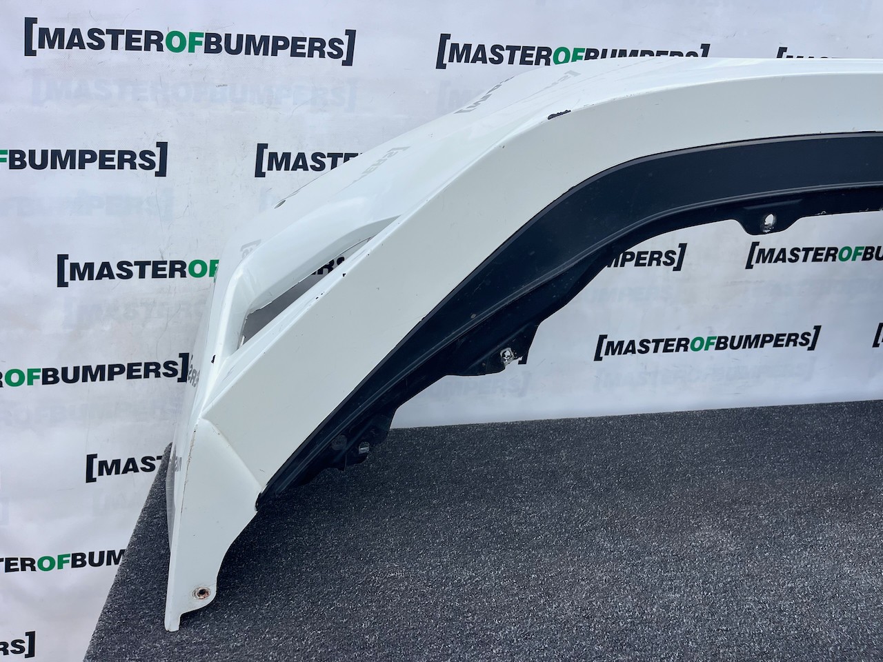 Nissan Leaf Tekna N-connecta Mk2 2017-2022 Front Bumper 4 Pdc Genuine [l727]