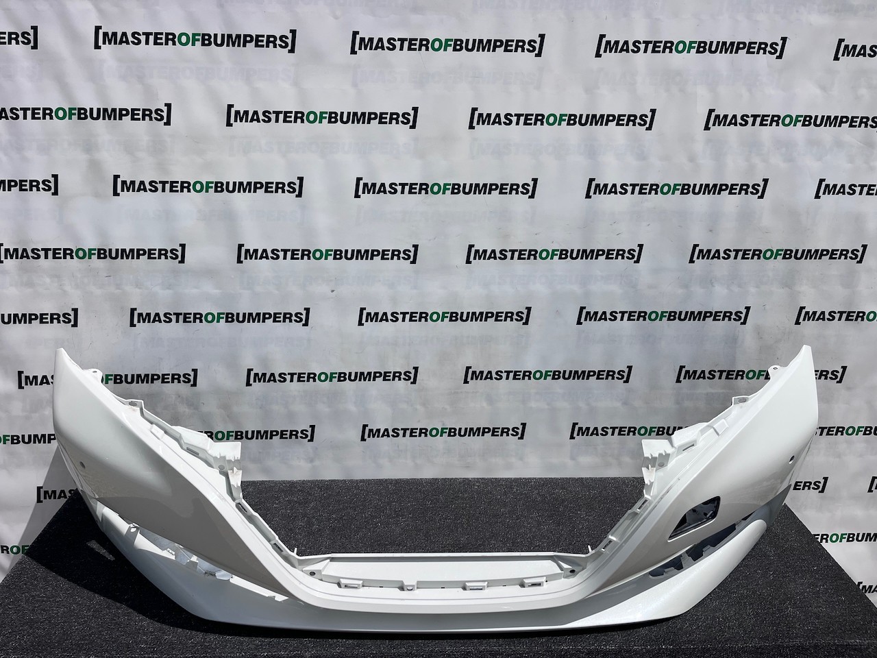Nissan Leaf Tekna N-connecta Mk2 2017-2022 Front Bumper 4 Pdc Genuine [l727]
