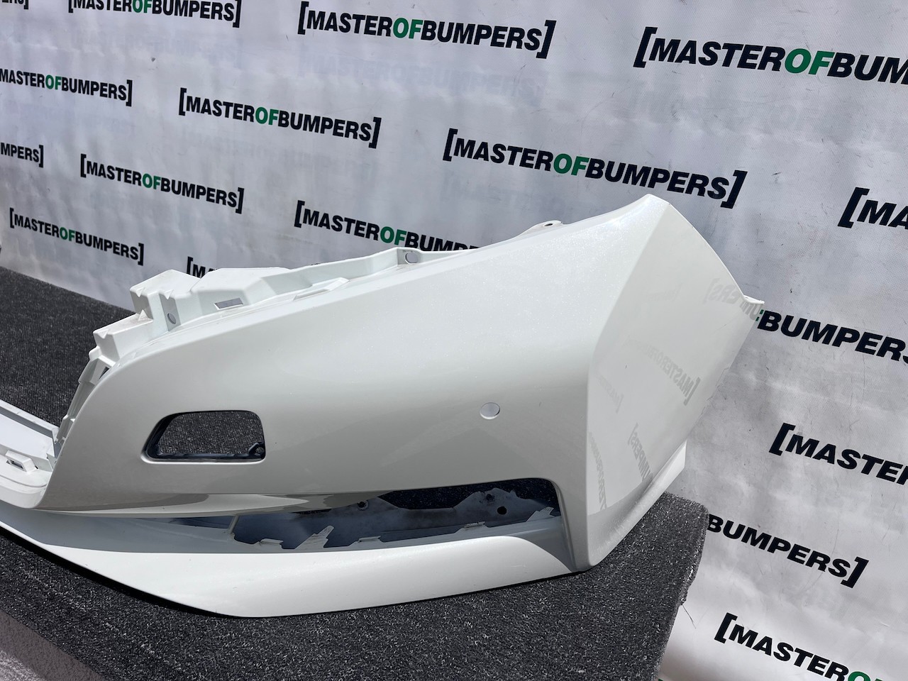 Nissan Leaf Tekna N-connecta Mk2 2017-2022 Front Bumper 4 Pdc Genuine [l727]