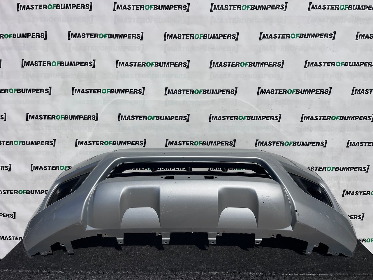 Nissan Navara Tekna Pick Up Mk4 2016-2021 Front Bumper + Jets Genuine [l739]