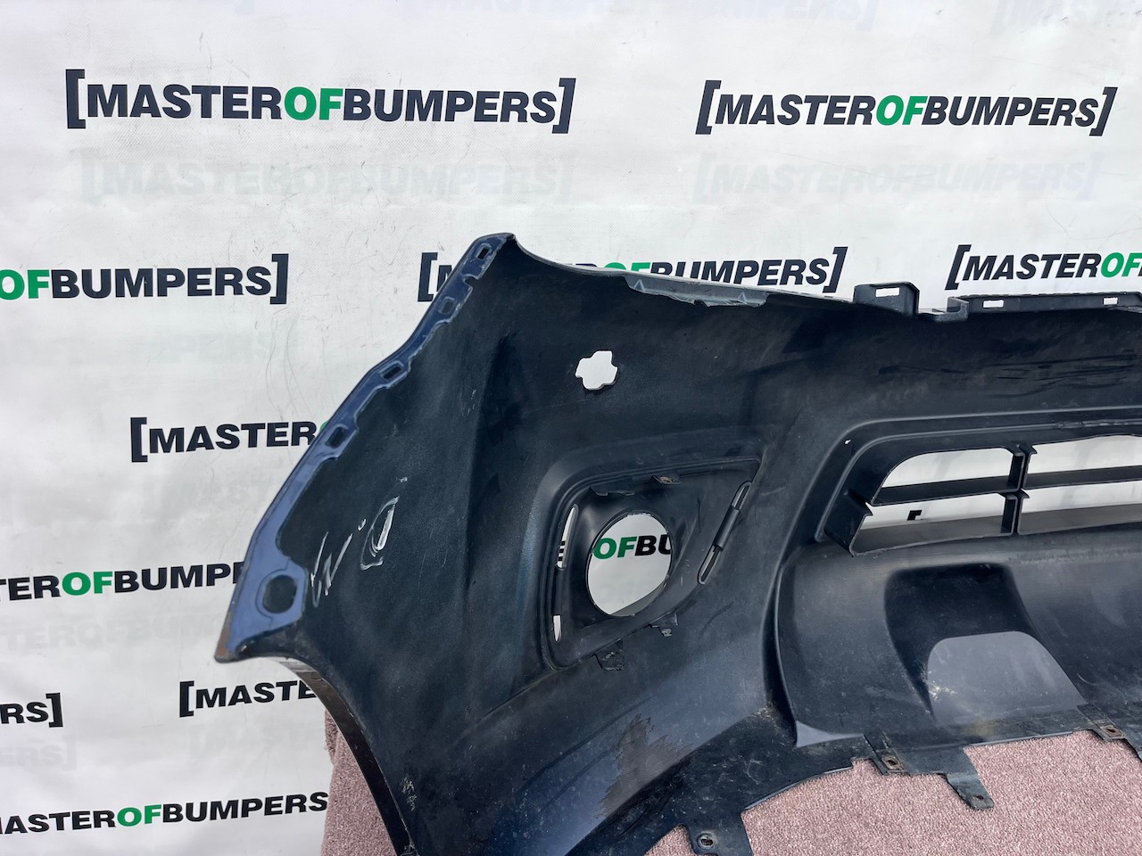 Nissan Navara Tekna Pick Up Mk4 2016-2021 Front Bumper + Jets Genuine [l746]