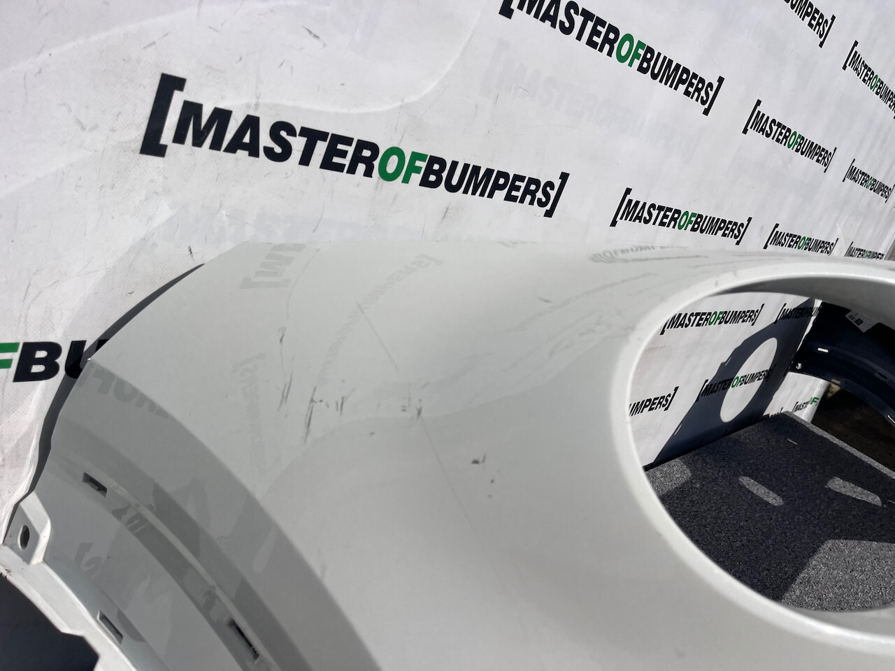 Nissan Juke Tekna N-connecta Mk2 2019 - 2024 Front Bumper 4 Pdc Genuine [l626]