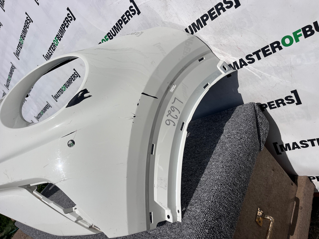 Nissan Juke Tekna N-connecta Mk2 2019 - 2024 Front Bumper 4 Pdc Genuine [l626]