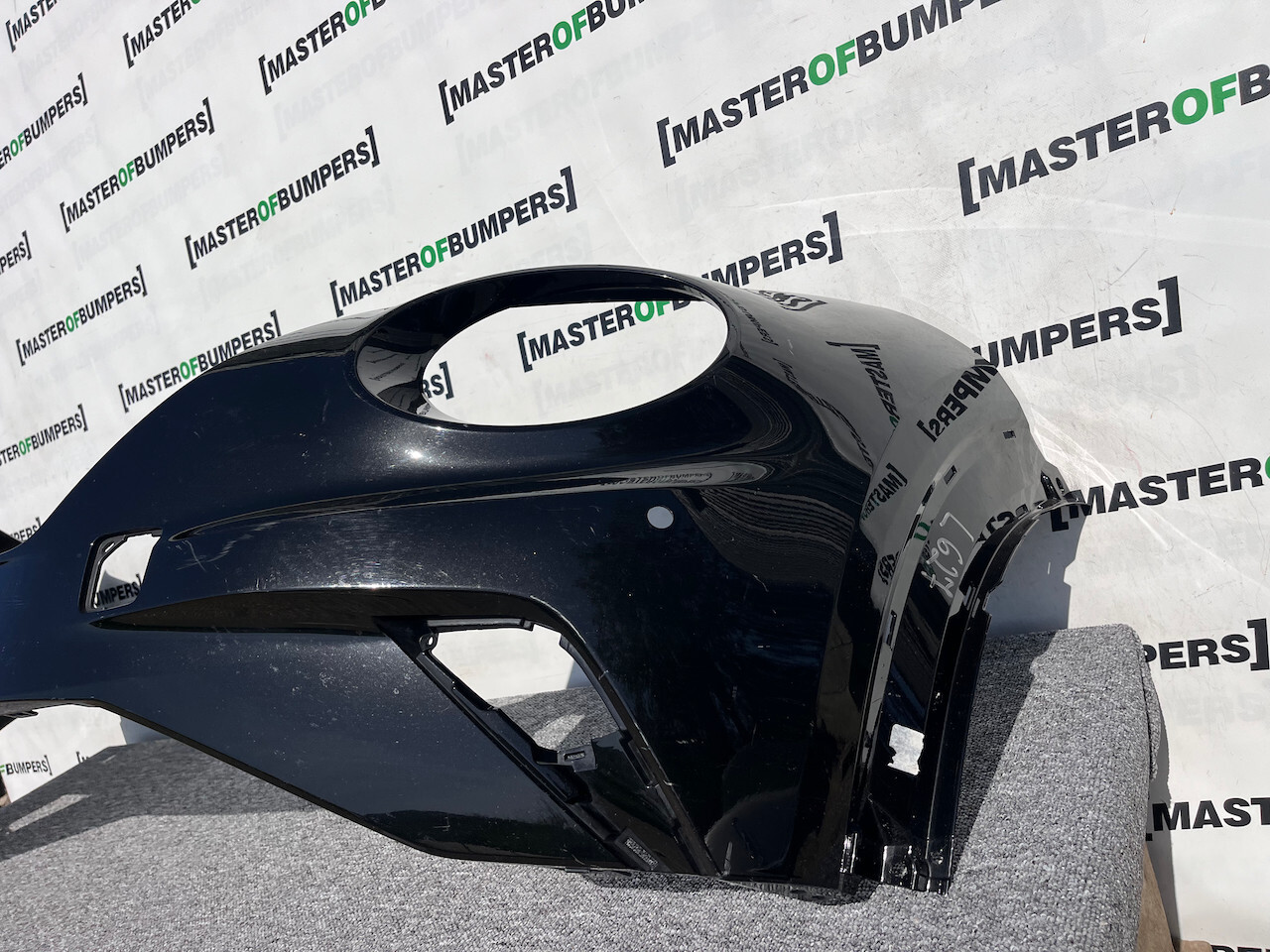 Nissan Juke Tekna N-connecta Mk2 2019 - 2024 Front Bumper 4 Pdc Genuine [l627]