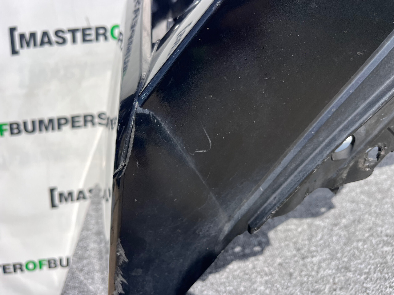 Nissan Leaf Tekna N-connecta Mk2 2017-2022 Front Bumper 4 Pdc Genuine [l657]