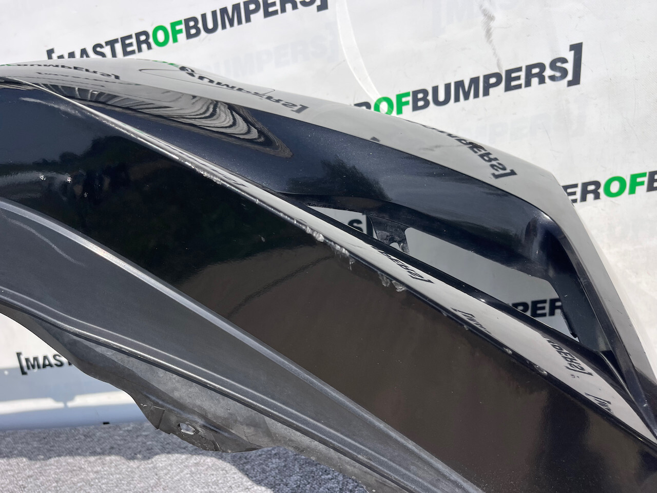 Nissan Leaf Tekna N-connecta Mk2 2017-2022 Front Bumper 4 Pdc Genuine [l657]