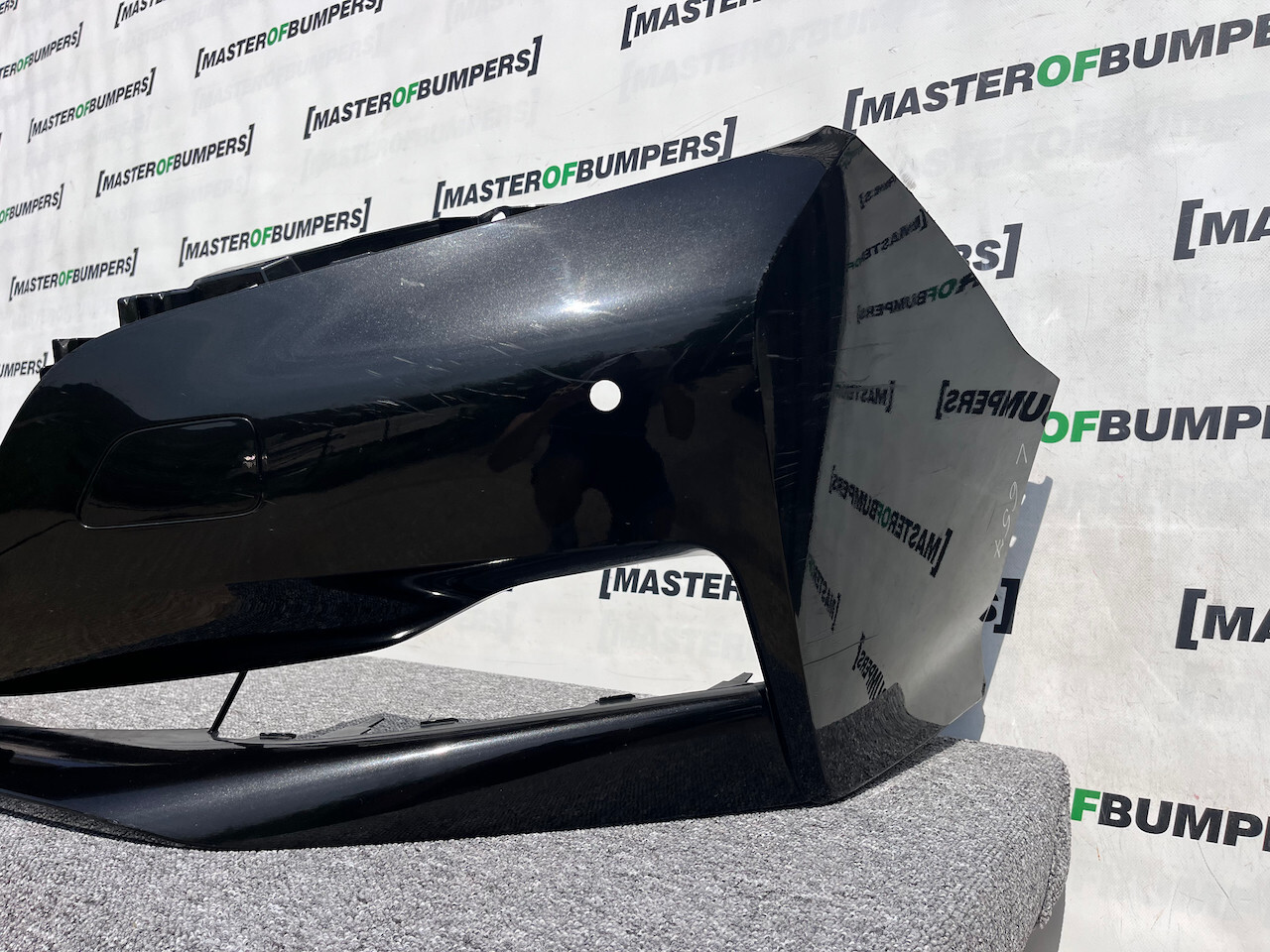 Nissan Leaf Tekna N-connecta Mk2 2017-2022 Front Bumper 4 Pdc Genuine [l657]