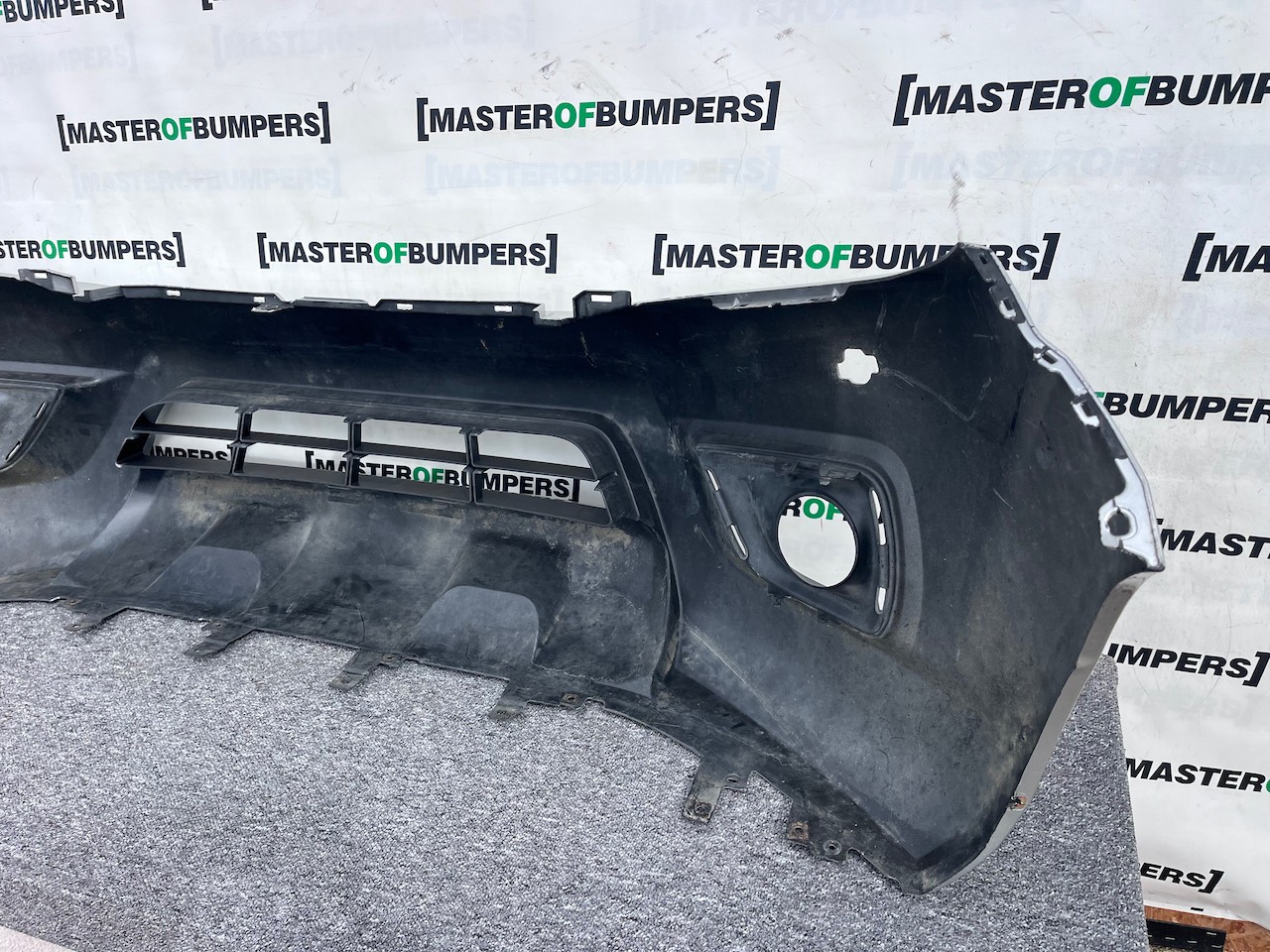 Nissan Navara Tekna Pick Up Mk4 2016-2021 Front Bumper + Jets Genuine [l647]