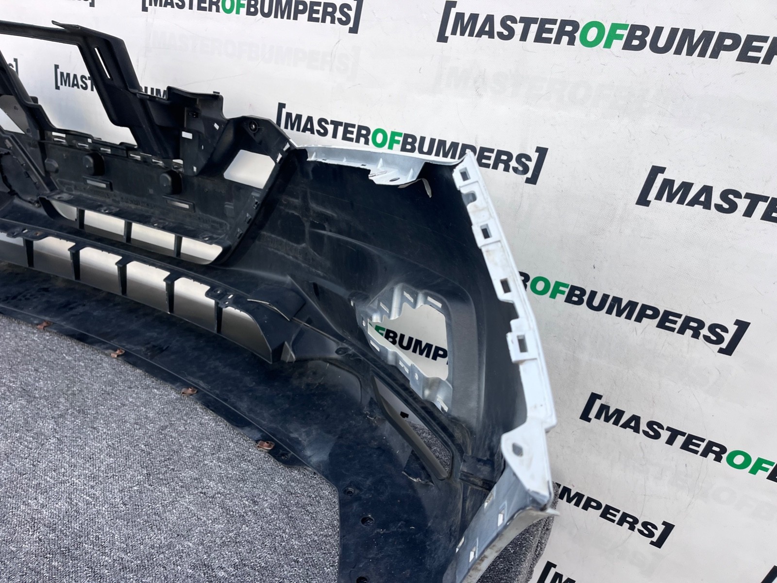 Nissan Qashqai Mk2 Facelift 2017-2020 Front Bumper 6 Pdc No Jets Genuine [l673]