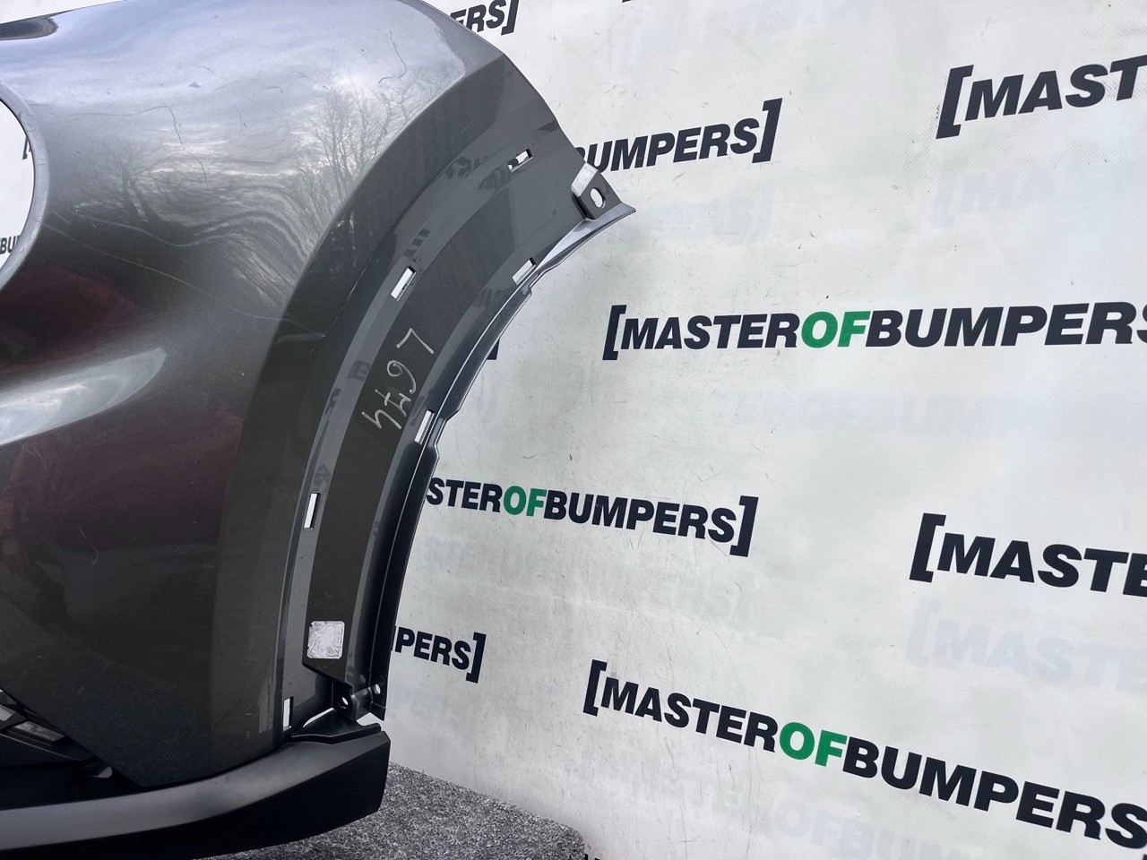 Nissan Juke Tekna N-connecta Mk2 2019 - 2024 Front Bumper 4 Pdc Genuine [l674]