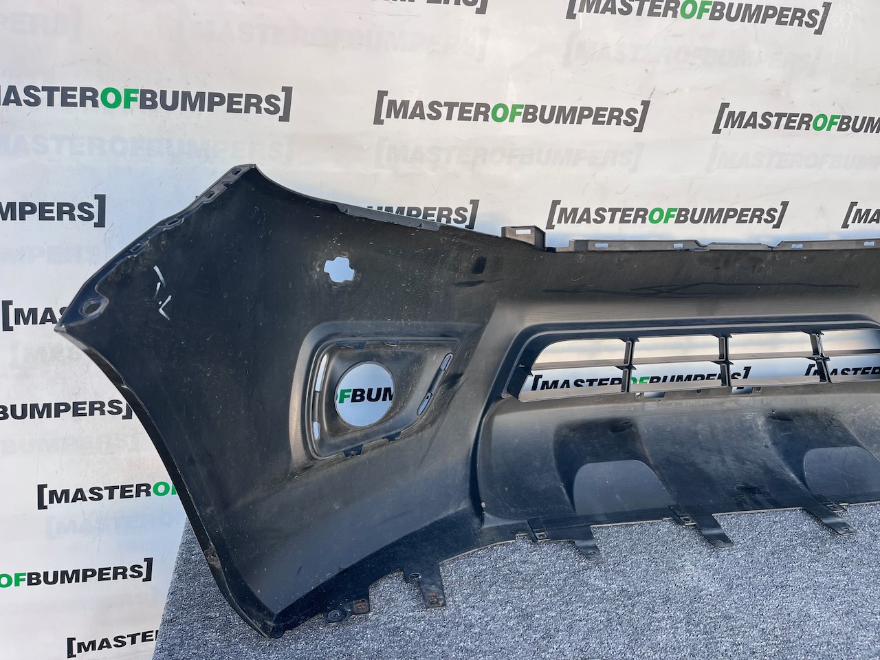 Nissan Navara Tekna Pick Up Mk4 2016-2021 Front Bumper + Jets Genuine [l678]