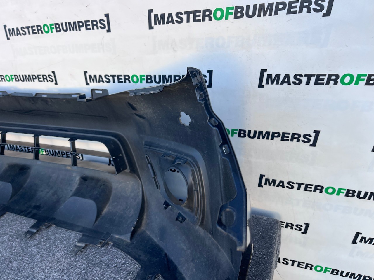 Nissan Navara Tekna Pick Up Mk4 2016-2021 Front Bumper + Jets Genuine [l678]