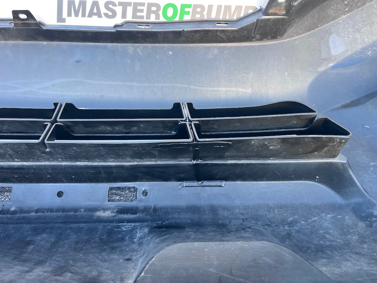 Nissan Navara Tekna Pick Up Mk4 2016-2021 Front Bumper + Jets Genuine [l678]