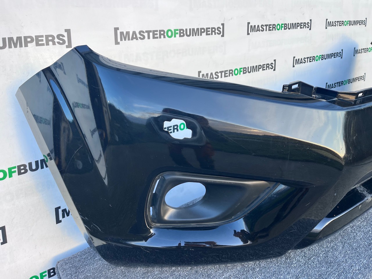 Nissan Navara Tekna Pick Up Mk4 2016-2021 Front Bumper + Jets Genuine [l678]