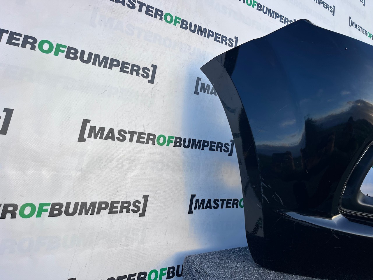 Nissan Navara Tekna Pick Up Mk4 2016-2021 Front Bumper + Jets Genuine [l678]