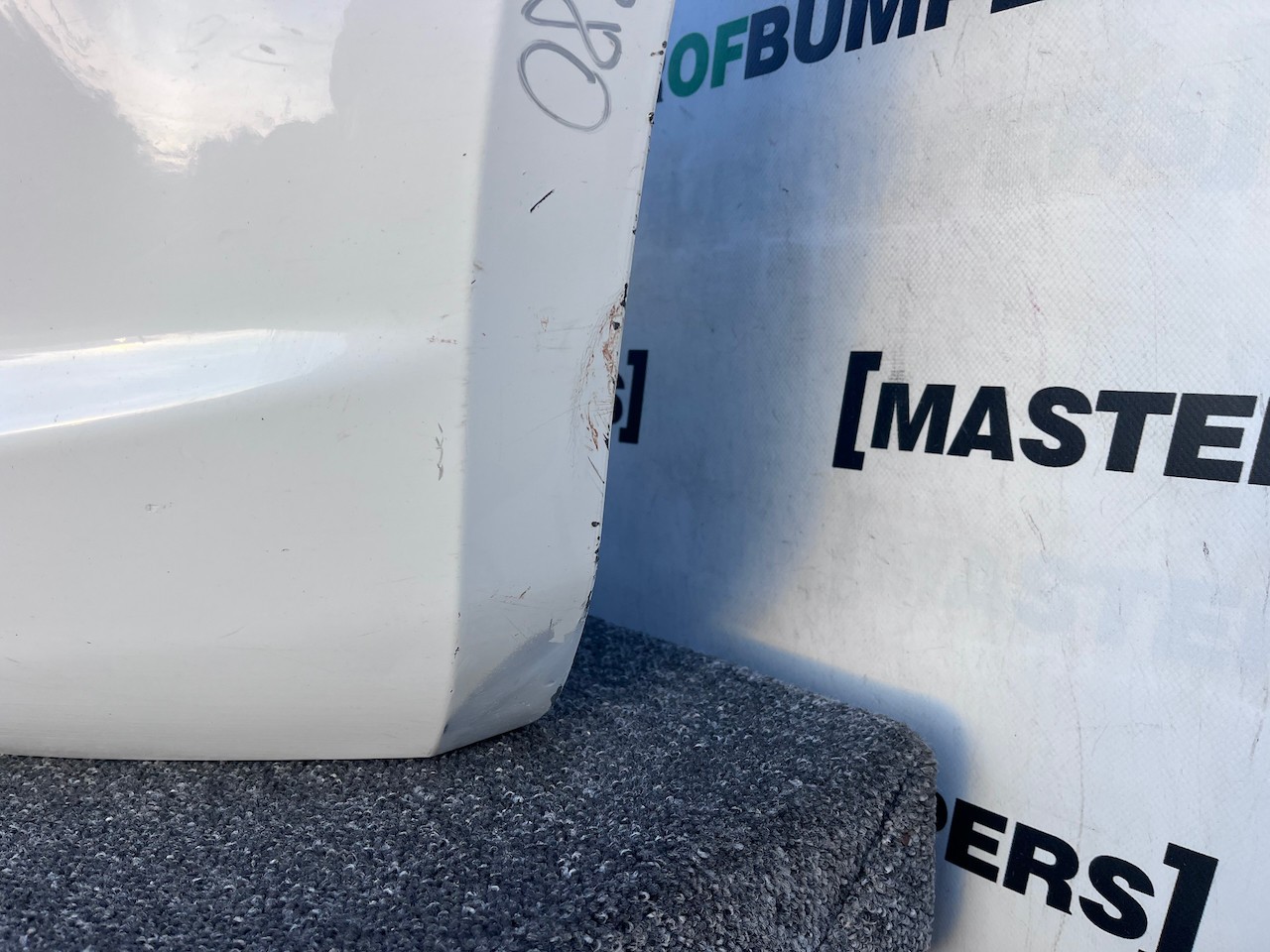 Nissan Navara Tekna Pick Up Mk4 2016-2021 Front Bumper + Jets Genuine [l680]