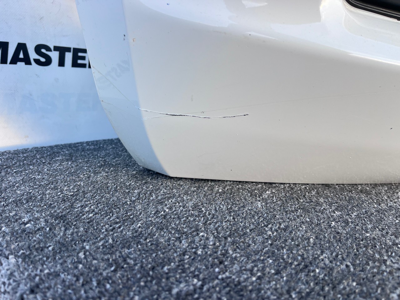 Nissan Navara Tekna Pick Up Mk4 2016-2021 Front Bumper + Jets Genuine [l680]