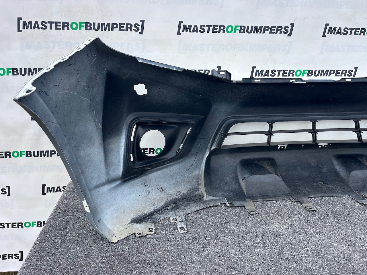 Nissan Navara Tekna Pick Up Mk4 2016-2021 Front Bumper + Jets Genuine [l687]
