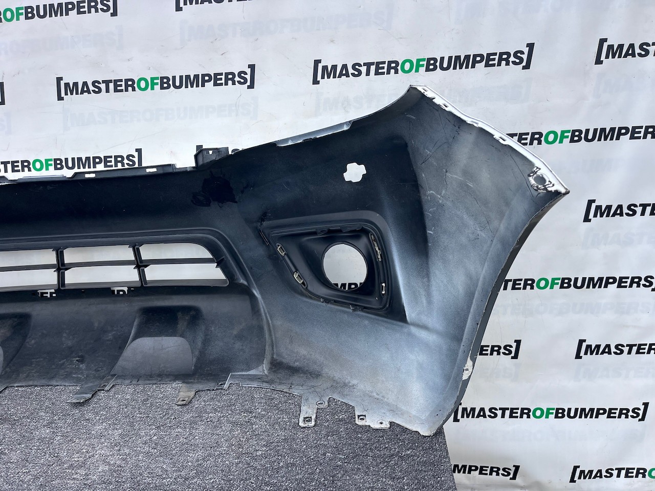 Nissan Navara Tekna Pick Up Mk4 2016-2021 Front Bumper + Jets Genuine [l687]