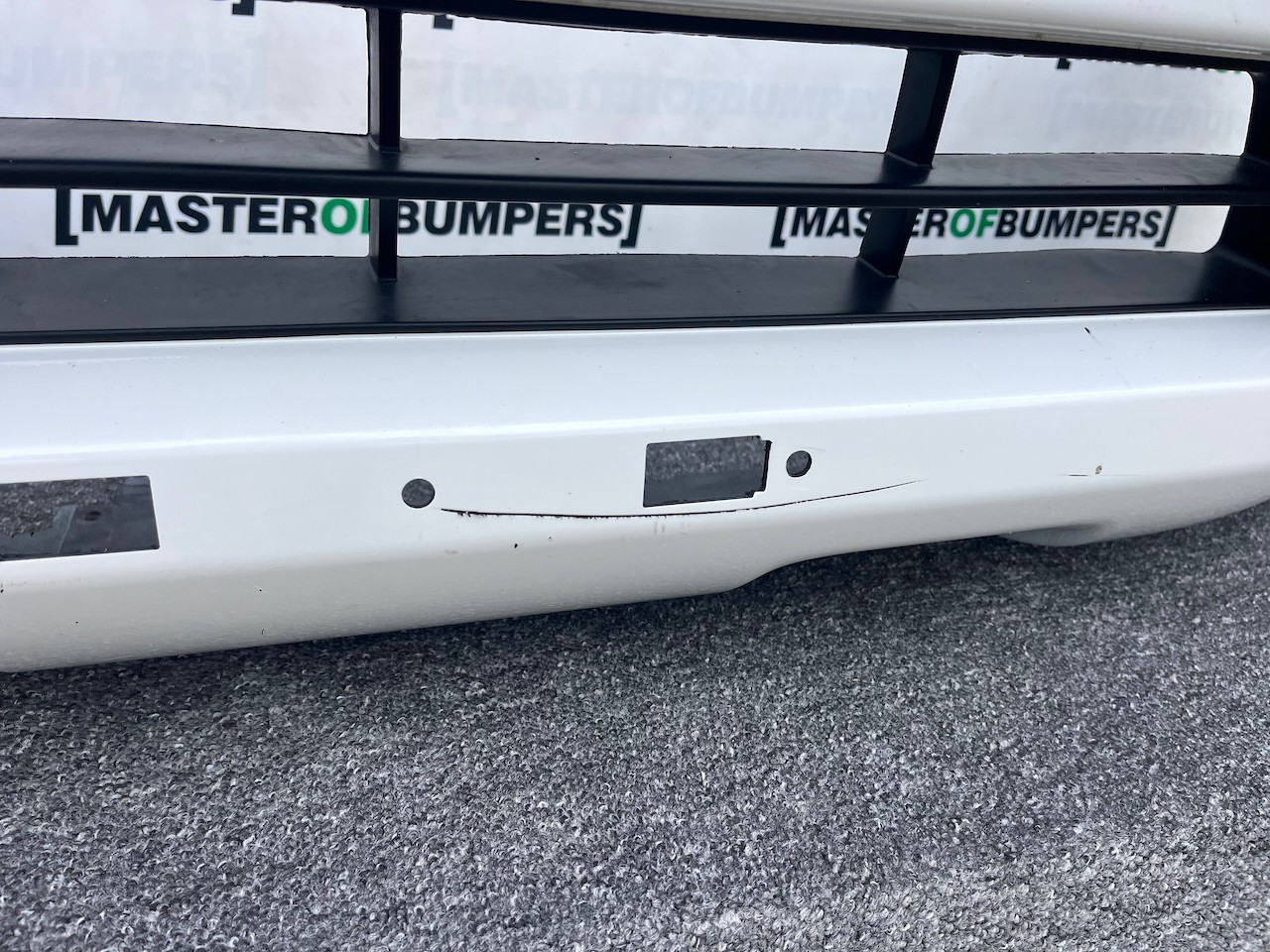 Nissan Navara Tekna Pick Up Mk4 2016-2021 Front Bumper + Jets Genuine [l687]