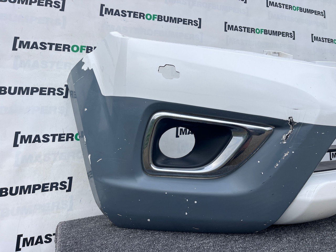 Nissan Navara Tekna Pick Up Mk4 2016-2021 Front Bumper + Jets Genuine [l687]